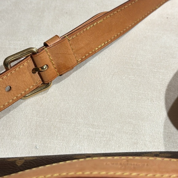 New 😻🔥Louis Vuitton bumbag - Picture 14 of 15